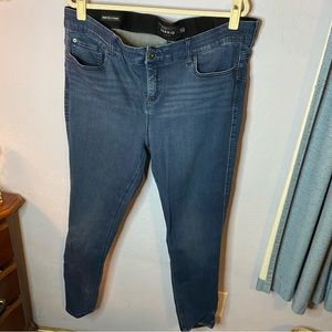 Torrid Bombshell Skinny 20R